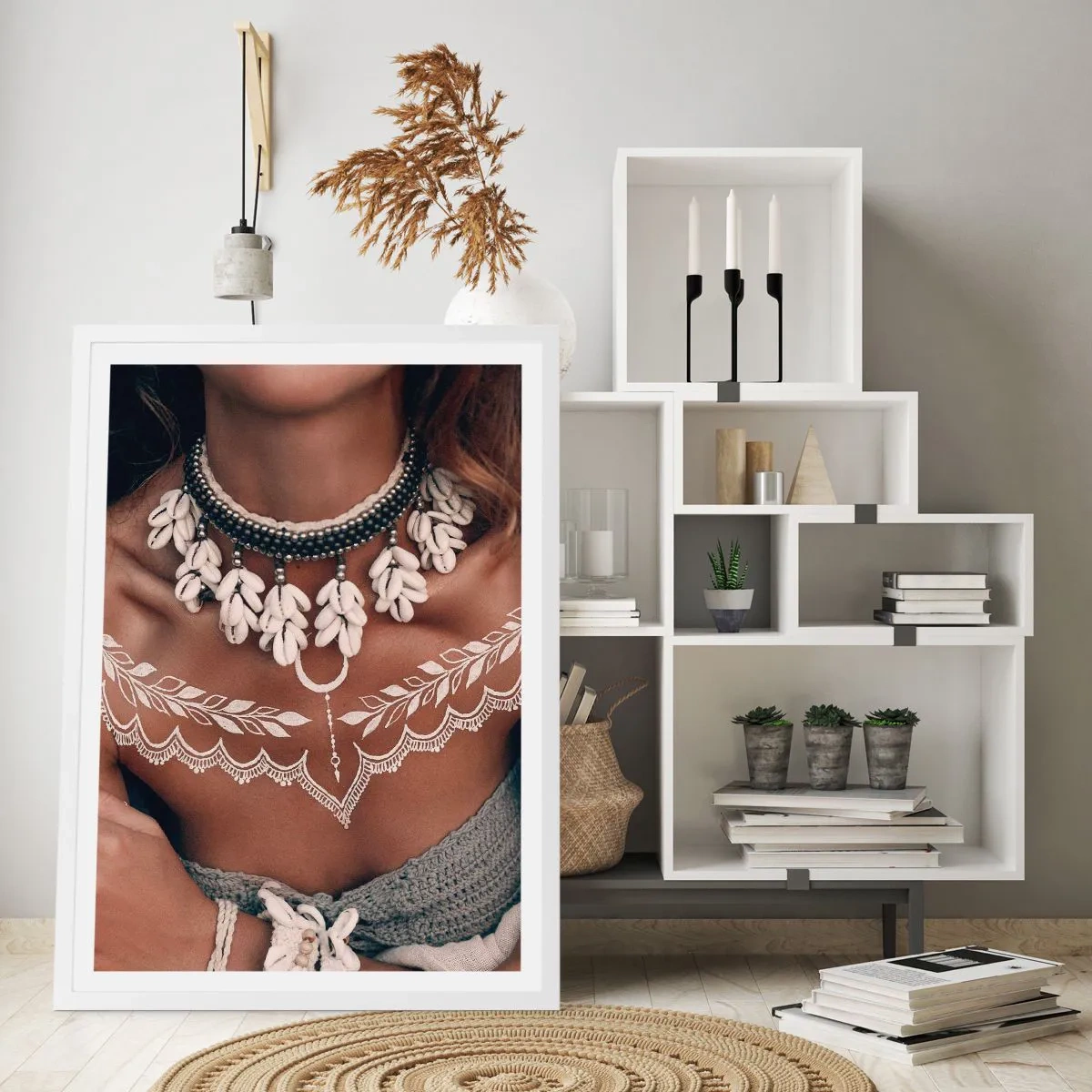 Affiche dans un cadre blanc - Poster - Talismans, rituels de la féminité - 50x70 cm