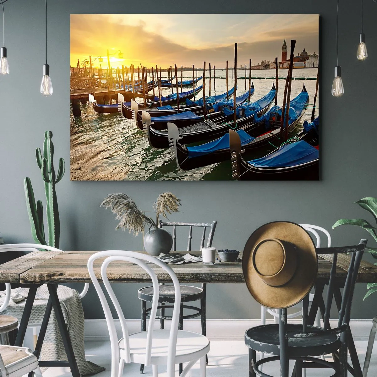 Impression sur toile - Image sur toile - Gondoles à Venise le matin à la lumière du soleil levant - 100x70cm - Avant que le vacarme n'arrive - Décoration murale moderne pour le salon et la chambre ARTTOR