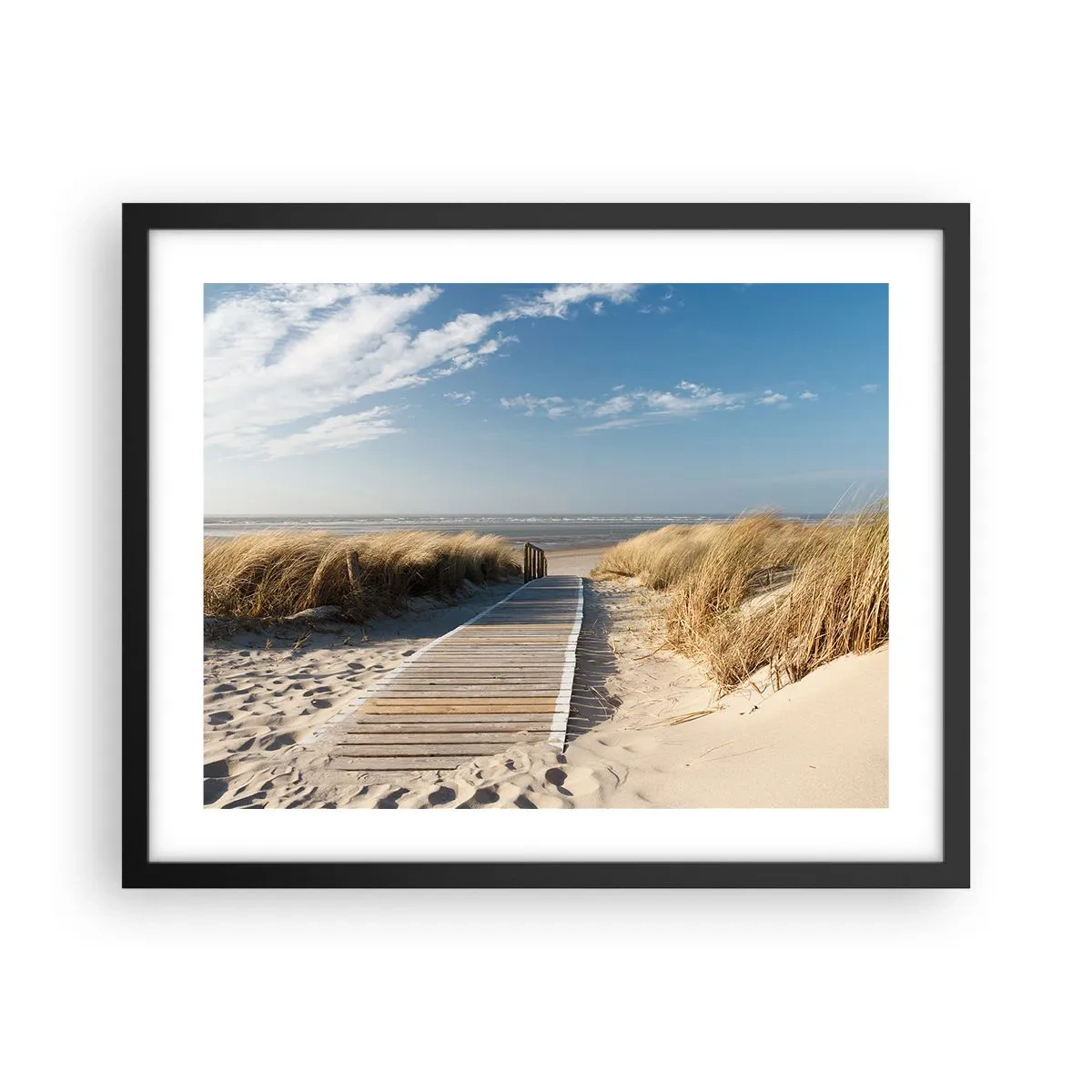 Affiche dans un cadre noir - Poster - Derrière la dune, dans le bruissement de l'herbe - 50x40 cm