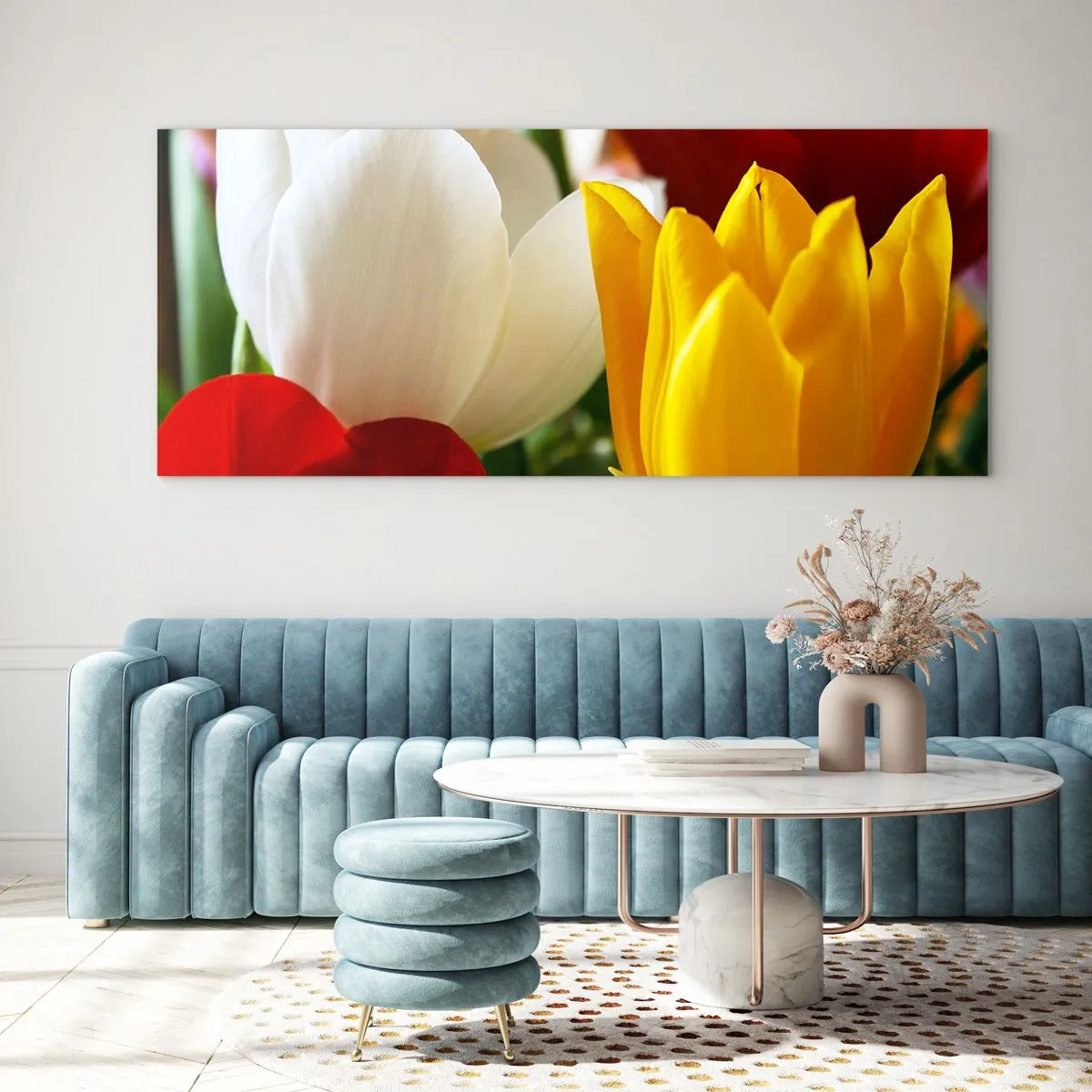 Impression sur verre - Image sur verre - Gros plan de tulipes colorées sur un fond printanier - 120x50cm - La fièvre des tulipes - Décoration murale moderne pour le salon et la chambre ARTTOR