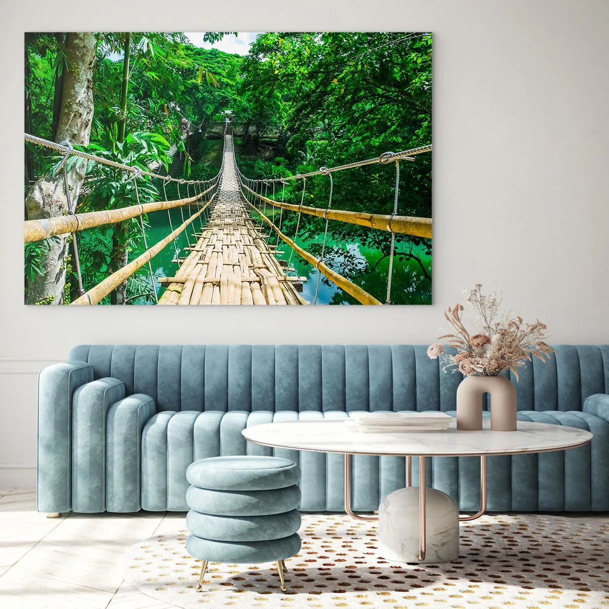 Impression sur verre - Image sur verre - Un pont en bambou suspendu au milieu de la verdure tropicale au-dessus d'une rivière - 100x70cm - Pont de singe en pleine nature - Décoration murale moderne pour le salon et la chambre ARTTOR