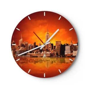 Horloge murale - Pendule murale - Panorama de la ville au coucher du soleil avec reflet dans l'eau - 30x30cm - Panorama de grande ville en jaune et bronze - Décoration murale moderne pour le salon, la cuisine et la chambre ARTTOR