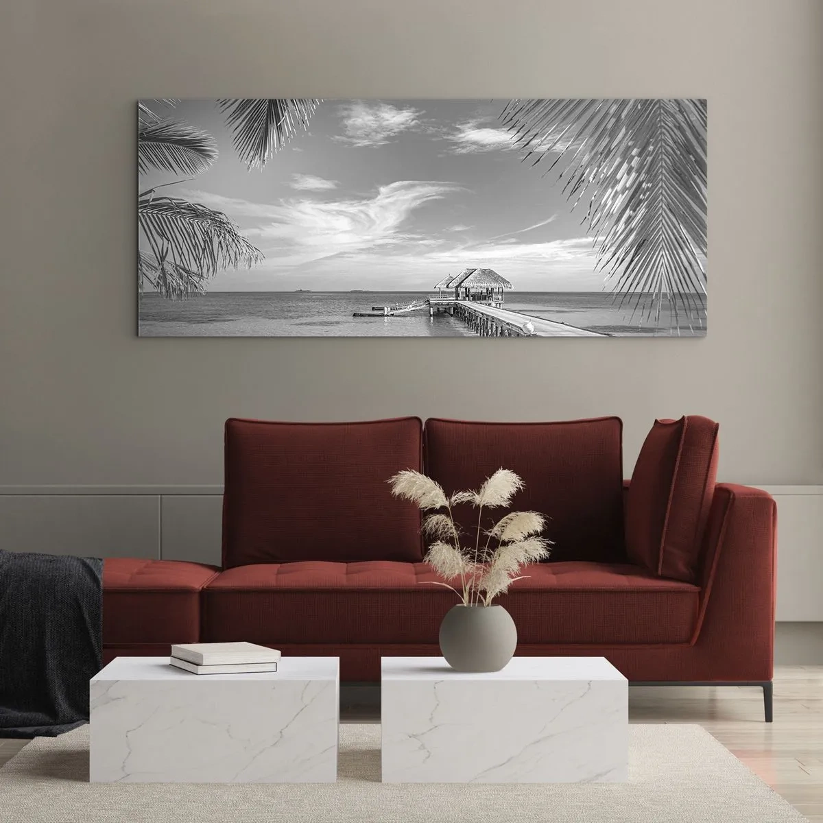 Impression sur verre - Image sur verre - Plage noire et blanche avec jetée et palmiers sur une côte tropicale - 140x50cm - Souvenirs ou rêve? - Décoration murale moderne pour le salon et la chambre ARTTOR