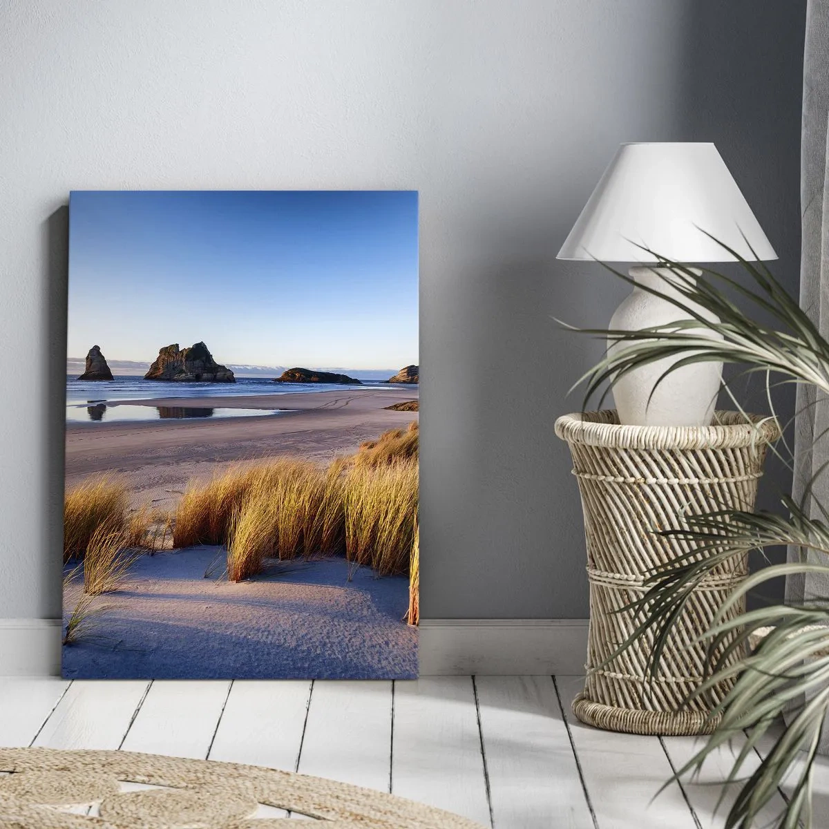 Impression sur toile - Image sur toile - Une plage pittoresque avec vue sur les rochers et la mer au coucher du soleil - 70x100cm - Pour les chercheurs de paix - Décoration murale moderne pour le salon et la chambre ARTTOR