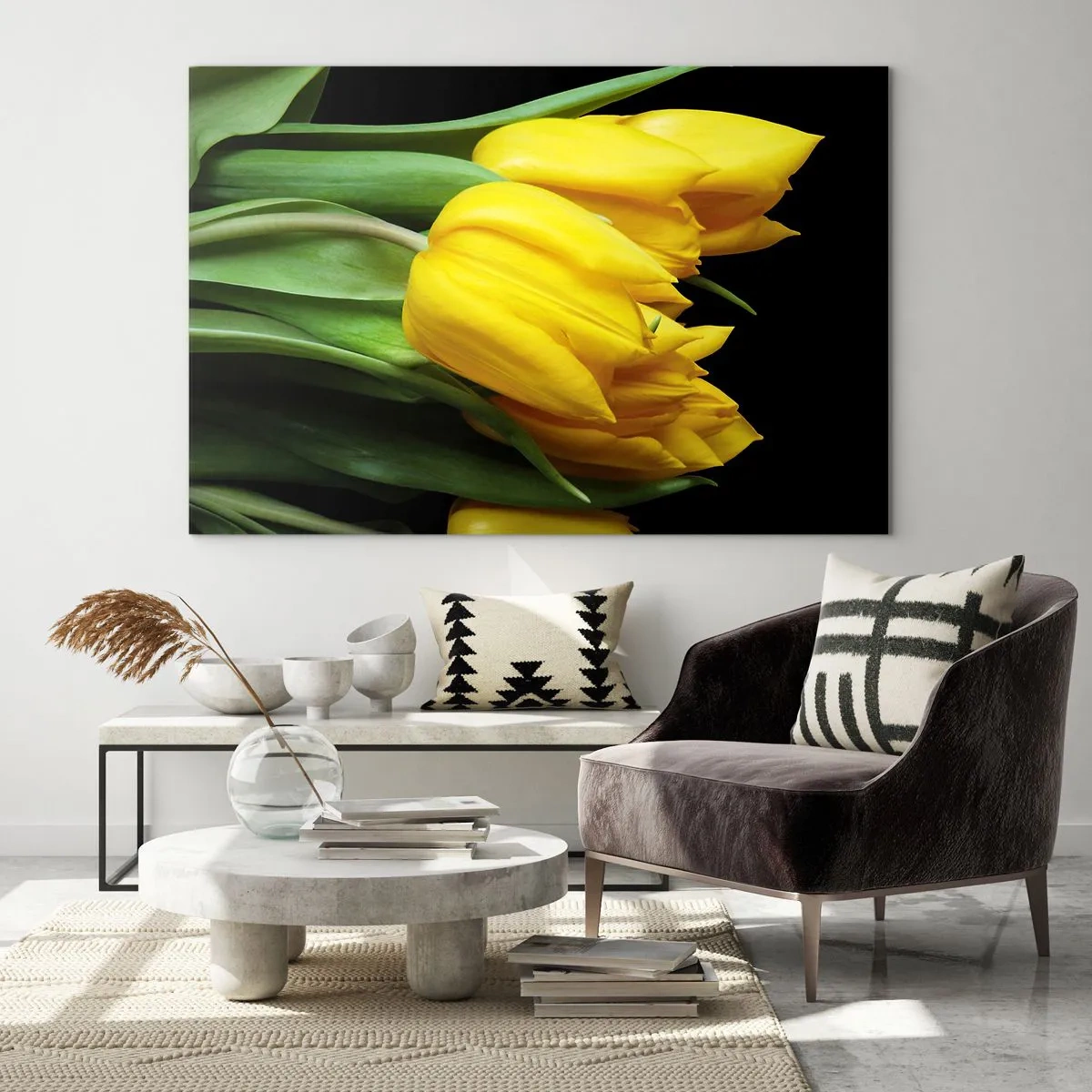 Impression sur verre - Image sur verre - Tulipes jaunes sur fond noir dans une photo élégante - 70x50cm - Lever de soleil pur - Décoration murale moderne pour le salon et la chambre ARTTOR