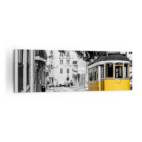 Impression sur toile - Image sur toile - Un tramway jaune sur fond de rue en noir et blanc - 160x50cm - Et du fado en arrière-plan - Décoration murale moderne pour le salon et la chambre ARTTOR