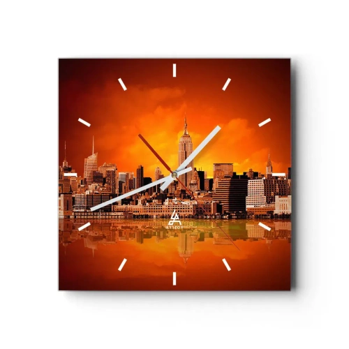 Horloge murale - Pendule murale - Panorama de la ville au coucher du soleil avec les bâtiments se reflétant dans l'eau - 30x30cm - Panorama de grande ville en jaune et bronze - Décoration murale moderne pour le salon et la chambre ARTTOR