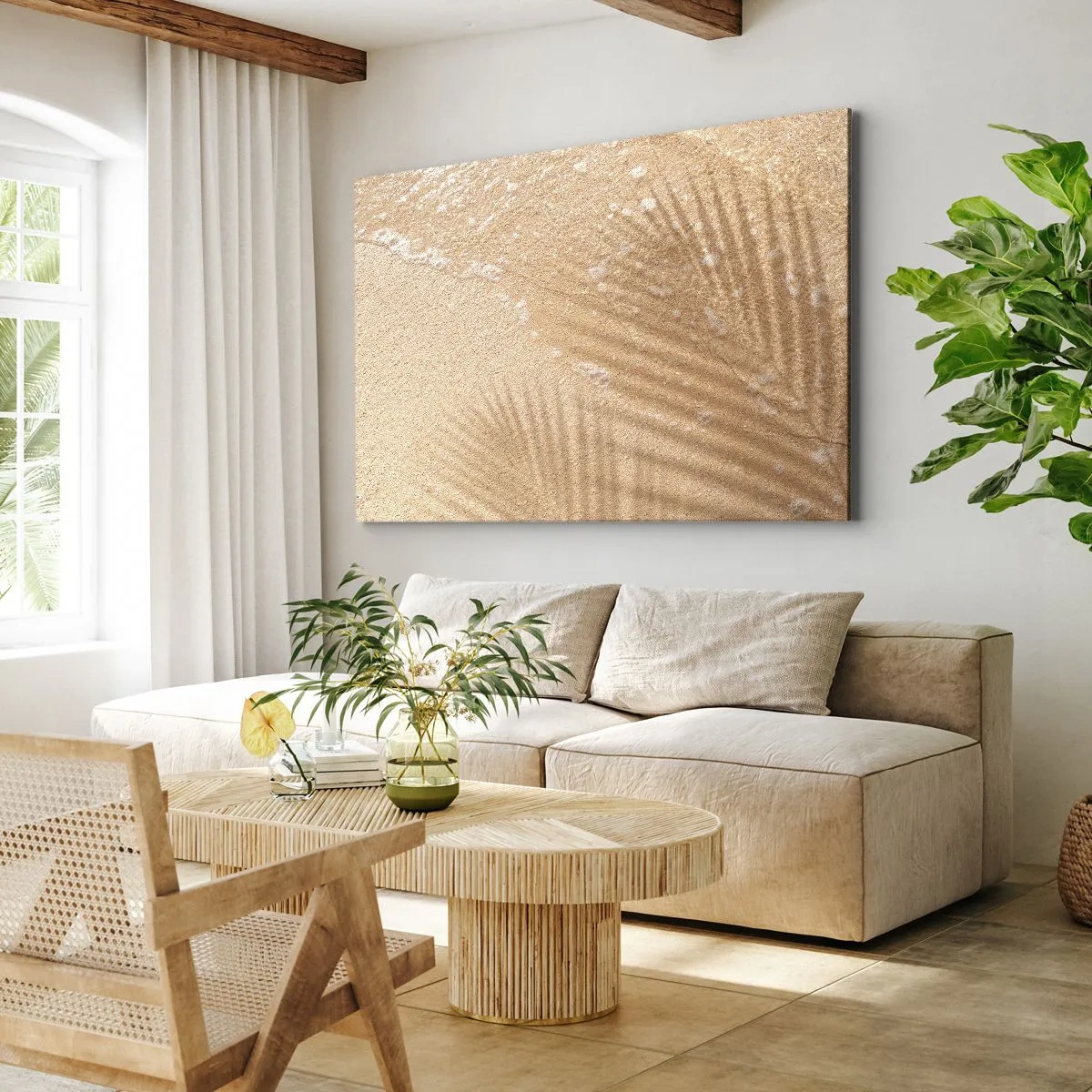 Impression sur toile - Image sur toile - L'ombre d'un palmier sur le sable avec un délicat motif de vagues - 100x70cm - Ombre d'un été chaud - Décoration murale moderne pour le salon et la chambre ARTTOR