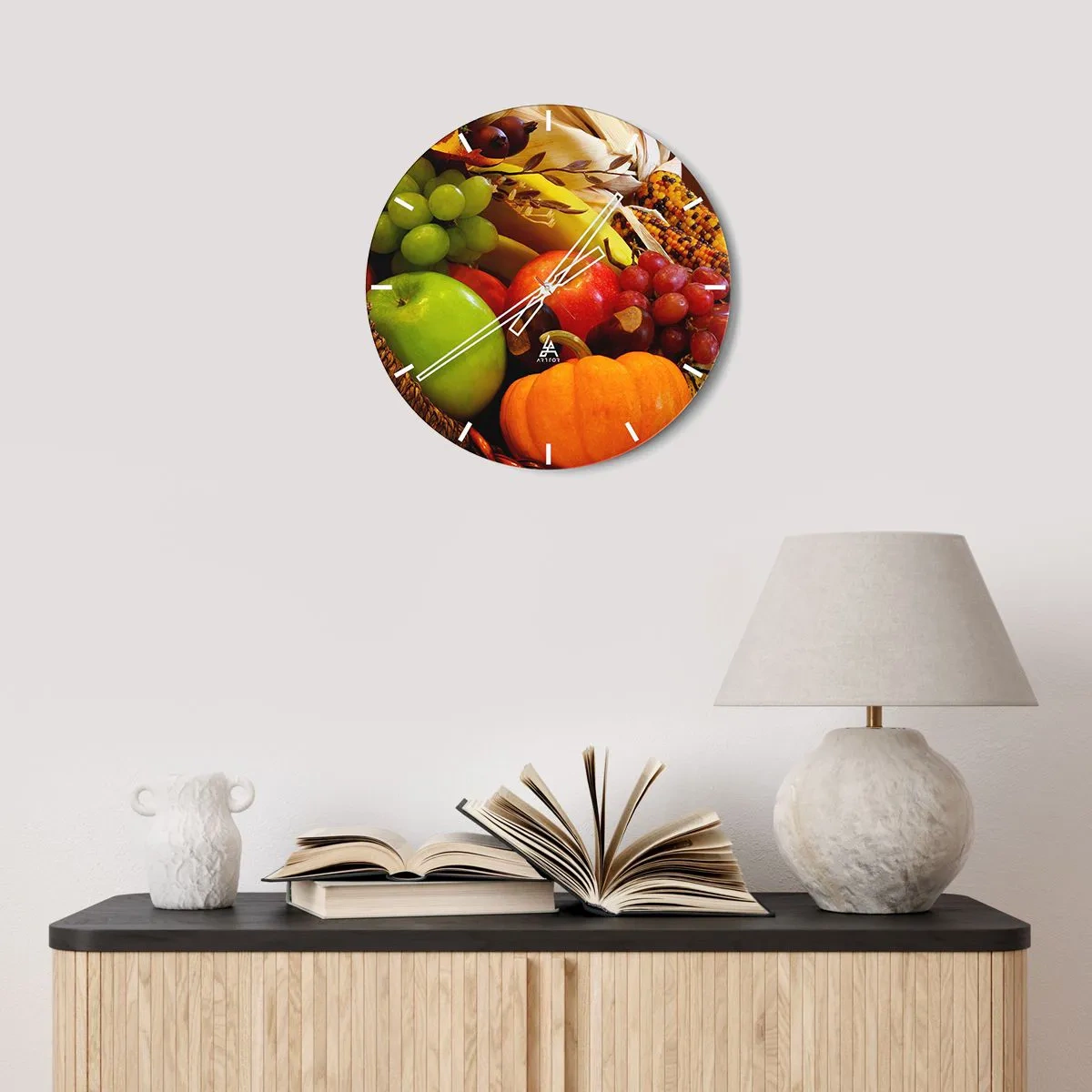 Horloge murale - Pendule murale - Fruits et légumes d'automne dans un panier - 30x30cm - Panier de récolte - Décoration murale moderne pour le salon, la cuisine et la chambre ARTTOR