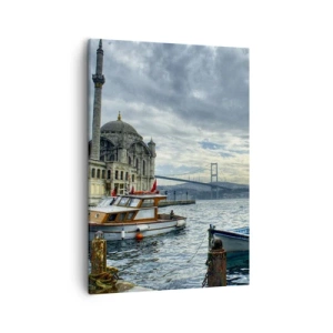 Impression sur toile - Image sur toile - Un bâtiment historique sur l'eau avec des bateaux et un pont en arrière-plan - 50x70cm - Aux confins des mondes - Décoration murale moderne pour le salon et la chambre ARTTOR