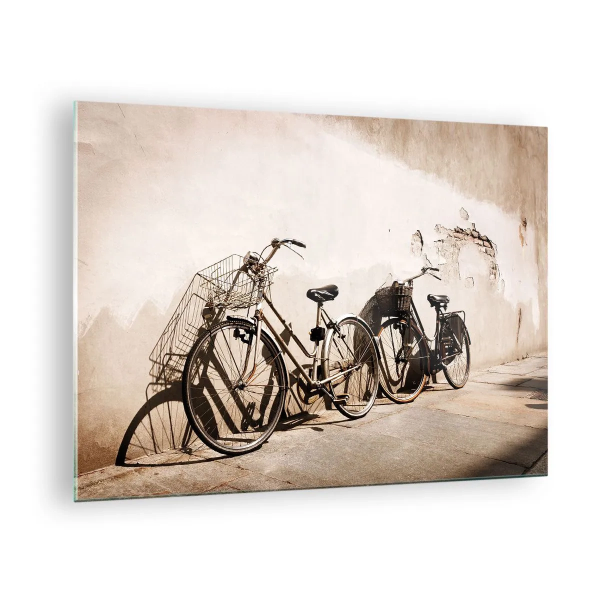 Impression sur verre - Image sur verre - Vélos rétro appuyés contre un vieux mur - 70x50cm - Le charme inoubliable du passé - Décoration murale moderne pour le salon et la chambre ARTTOR