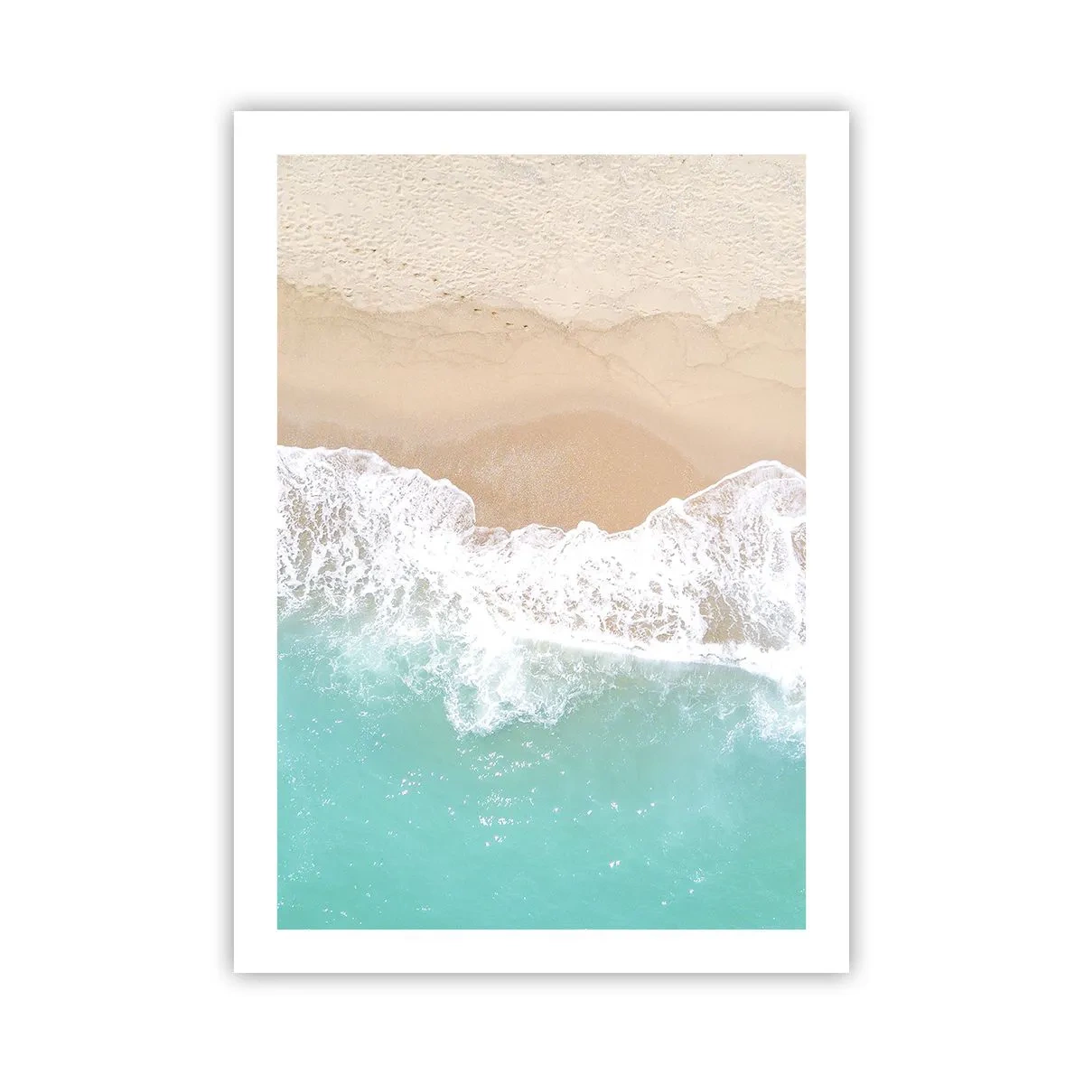 Affiche - Poster - Une plage avec vue sur les vagues de la mer et le sable doré - 50x70cm - Caresse de l'océan - Décoration murale moderne pour le salon et la chambre ARTTOR