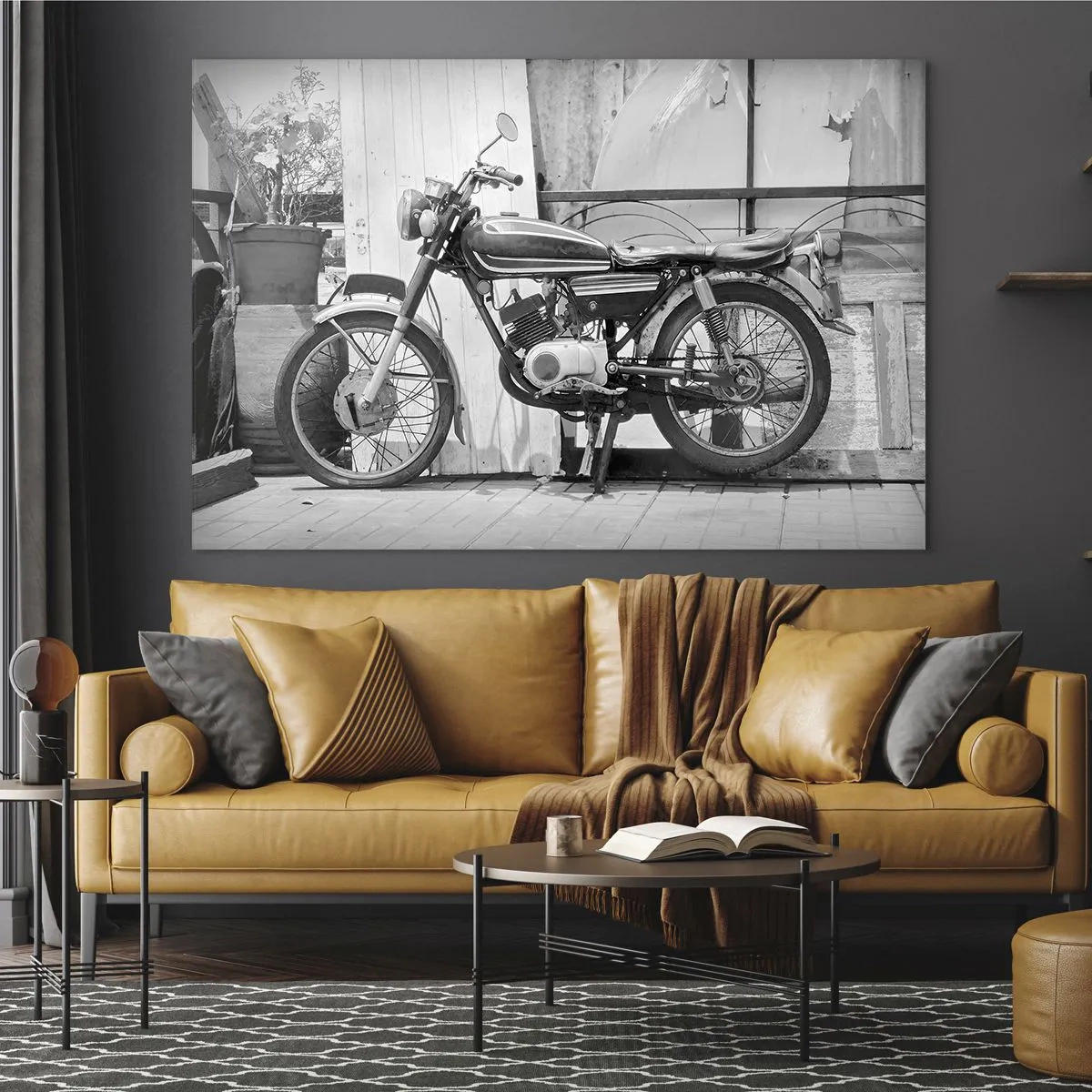 Impression sur verre - Image sur verre - Une moto de style rétro debout contre un mur en bois - 120x80cm - Classique au dessus de tout - Décoration murale moderne pour le salon et la chambre ARTTOR