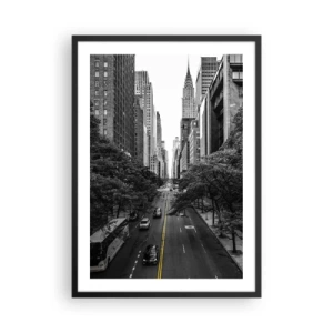 Affiche dans un cadre noir - Poster - Panorama de la ville en noir et blanc avec une ligne jaune sur la route - 50x70cm - Matin new-yorkais - Décoration murale moderne pour le salon et la chambre ARTTOR