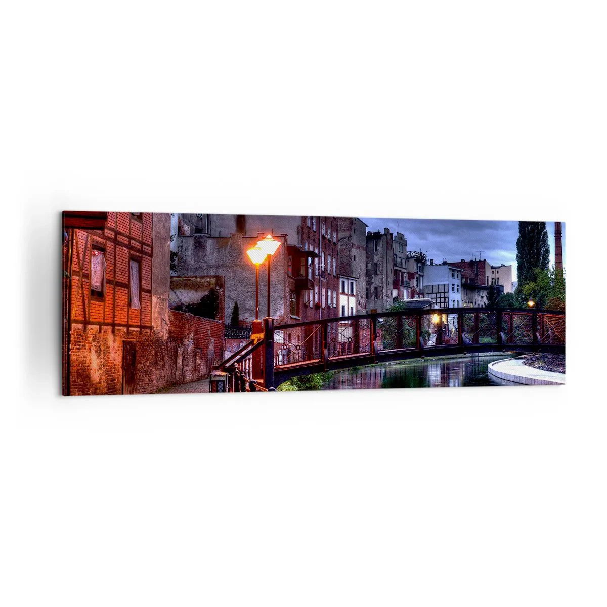 Impression sur toile - Image sur toile - Vue nocturne des immeubles d'habitation et du pont sur le canal - 160x50cm - Tu n'as pas connu ce Bydgoszcz - Décoration murale moderne pour le salon et la chambre ARTTOR