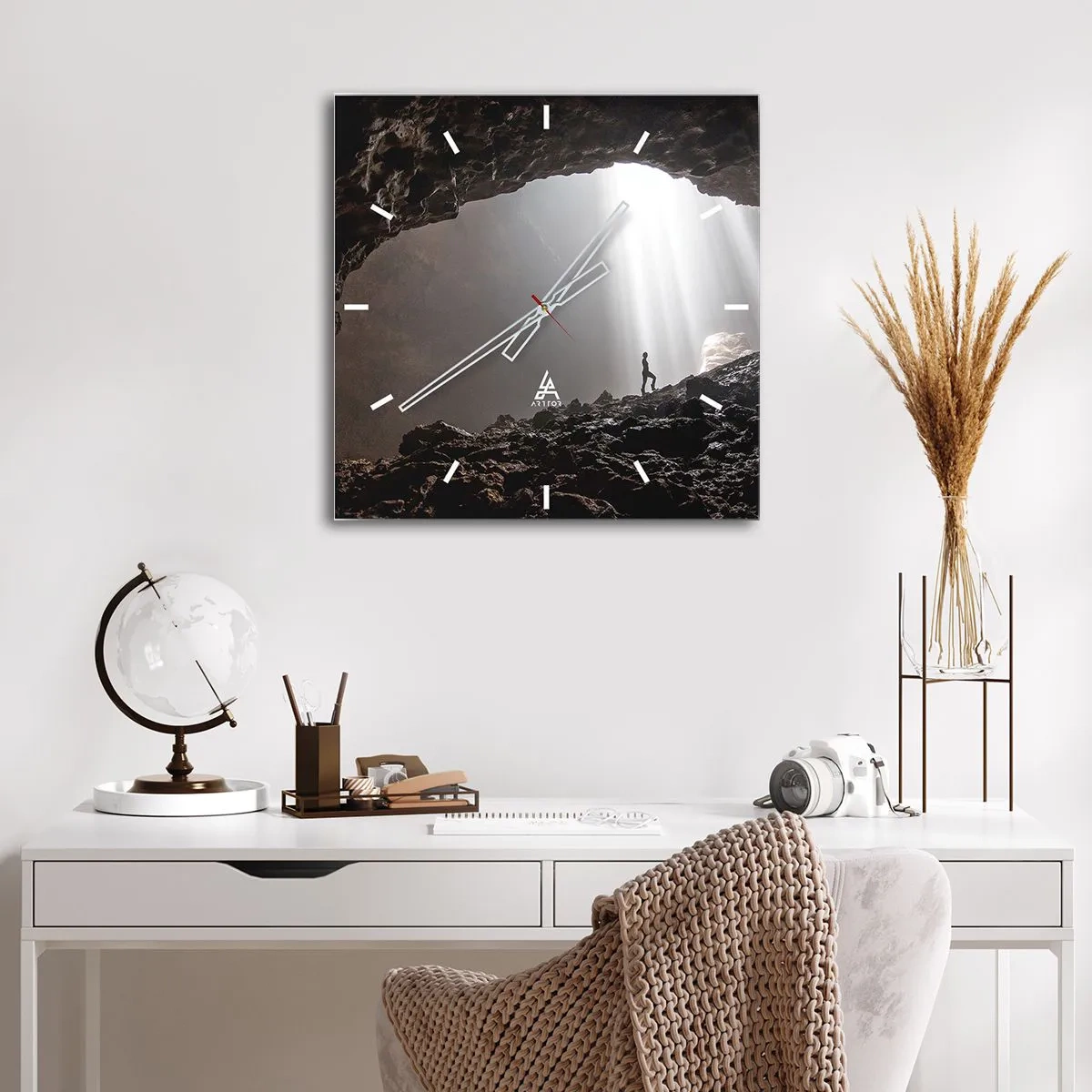 Horloge murale - Pendule murale - Grotte lumineuse - 30x30 cm