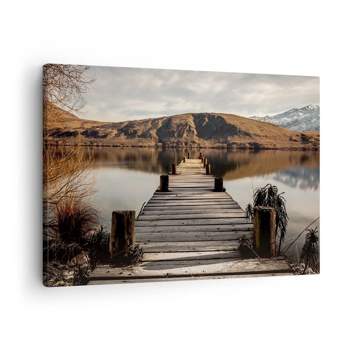 Impression sur toile - Image sur toile - Une jetée en bois sur un lac entouré de collines pittoresques - 70x50cm - Paysage silencieux - Décoration murale moderne pour le salon et la chambre ARTTOR
