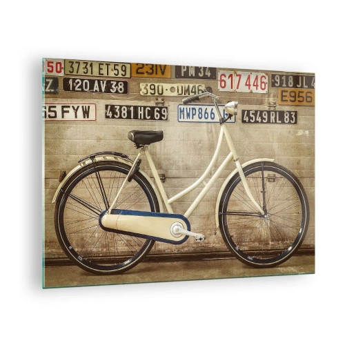 Impression sur verre - Image sur verre - Un vieux vélo contre un mur avec des plaques d'immatriculation - 70x50cm - Pas de complexes - Décoration murale moderne pour le salon et la chambre ARTTOR
