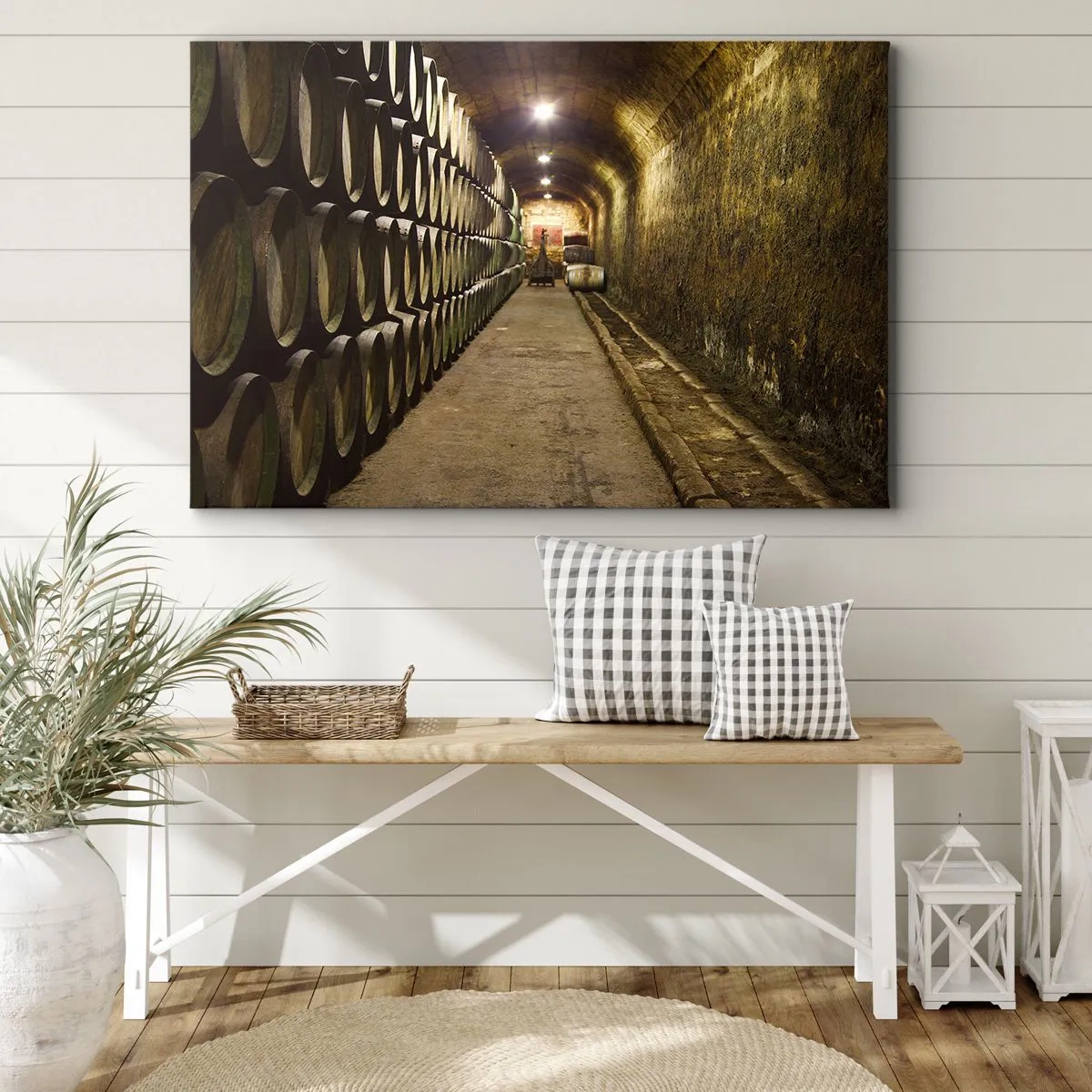 Impression sur toile - Image sur toile - Une cave avec des tonneaux de vin en bois disposés en rangées - 100x70cm - Qu'il est bon de s'allonger - Décoration murale moderne pour le salon et la chambre ARTTOR