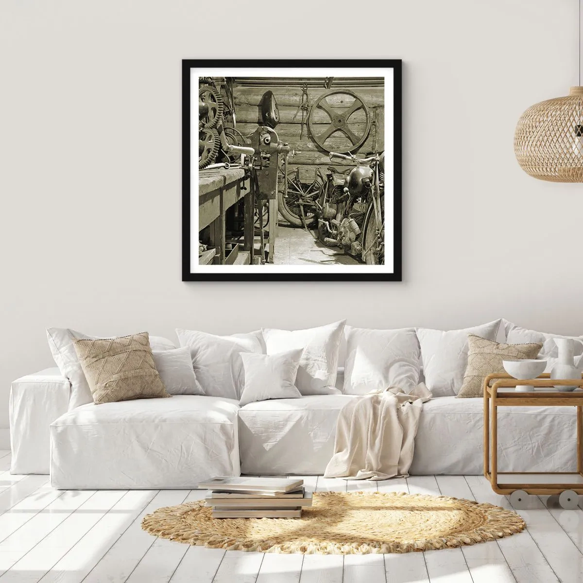 Affiche dans un cadre noir - Poster - Dans le hangar de l'oncle Władek - 30x30 cm