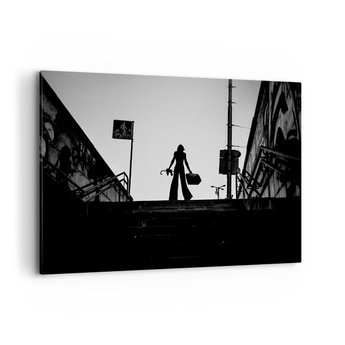 Impression sur toile - Image sur toile - Une figure de femme dans les escaliers en noir et blanc avec une atmosphère dynamique - 120x80cm - Pèlerinage urbain - Décoration murale moderne pour le salon et la chambre ARTTOR