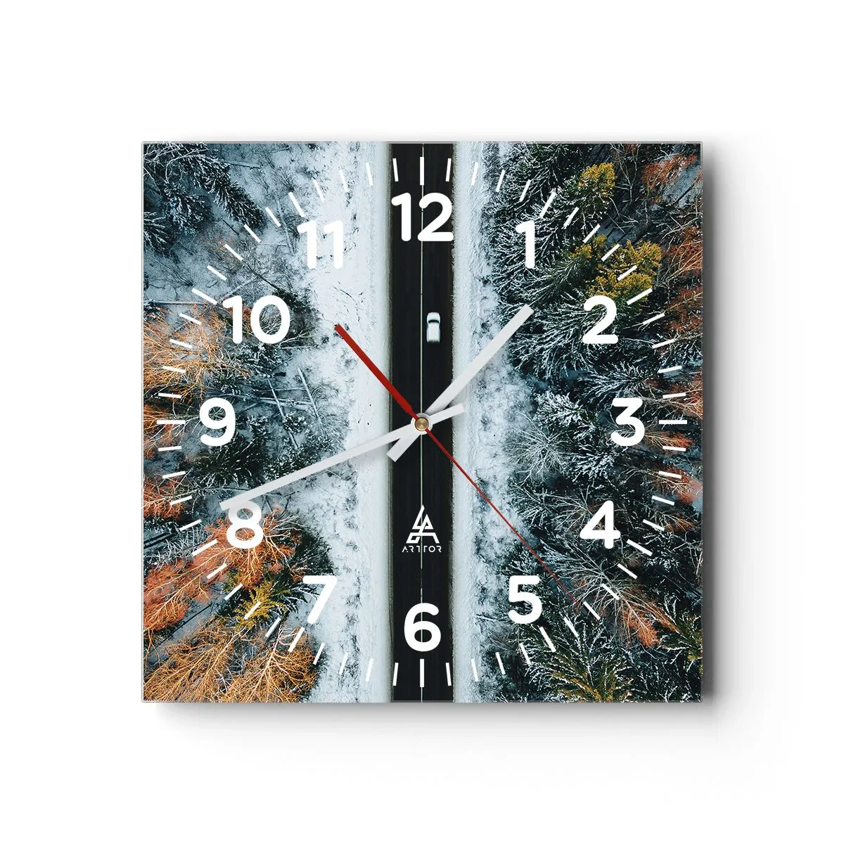 Horloge murale - Pendule murale - Couper à travers la forêt d'hiver - 30x30 cm