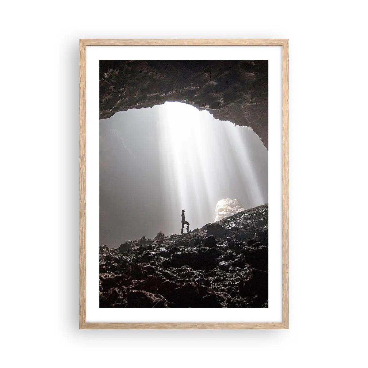 Affiche dans un chêne clair - Poster - Grotte lumineuse - 50x70 cm