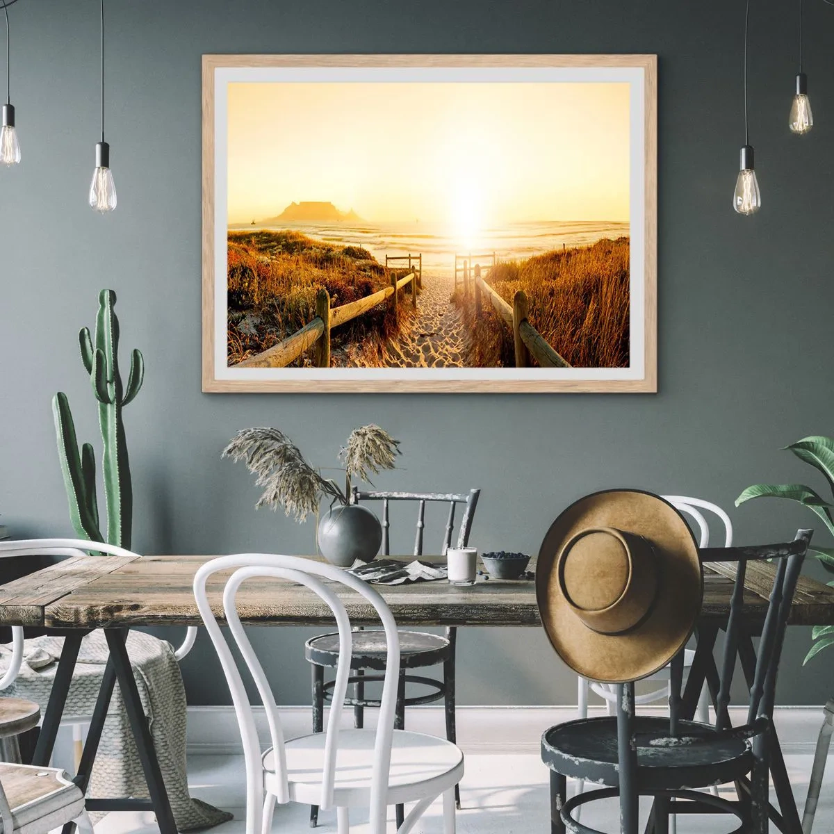 Affiche dans un chêne clair - Poster - A travers la dune, vers le soleil - 100x70 cm