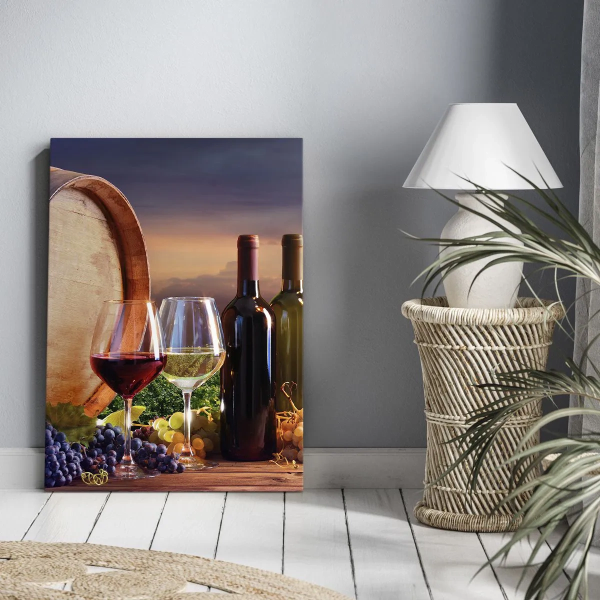 Impression sur toile - Image sur toile - Du vin, des verres et un tonneau dans un paysage pittoresque - 80x120cm - Ici la vie a du goût - Décoration murale moderne pour le salon et la chambre ARTTOR