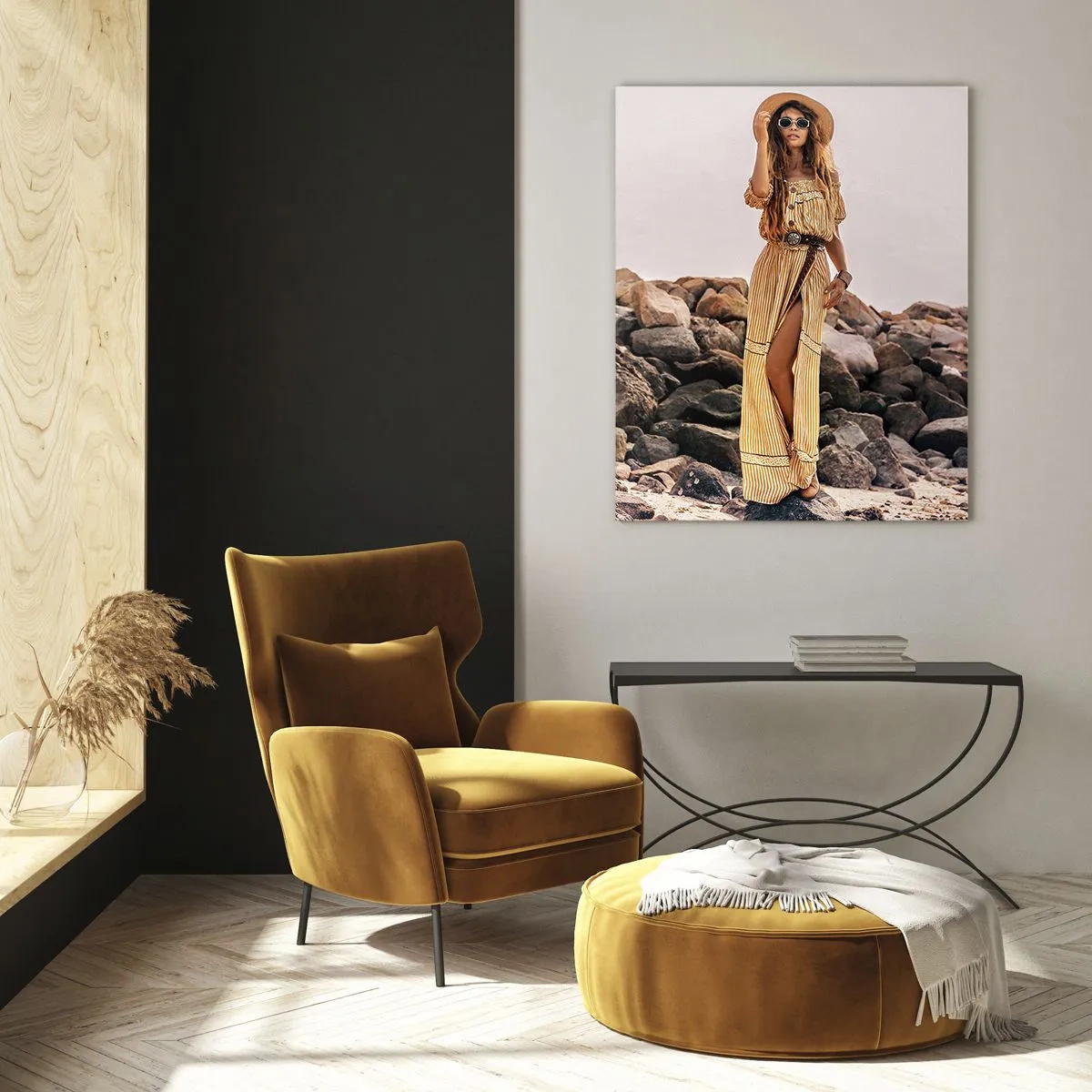 Impression sur verre - Image sur verre - Une femme au style bohème sur fond de plage rocheuse - 70x100cm - La magie des pierres - Décoration murale moderne pour le salon et la chambre ARTTOR