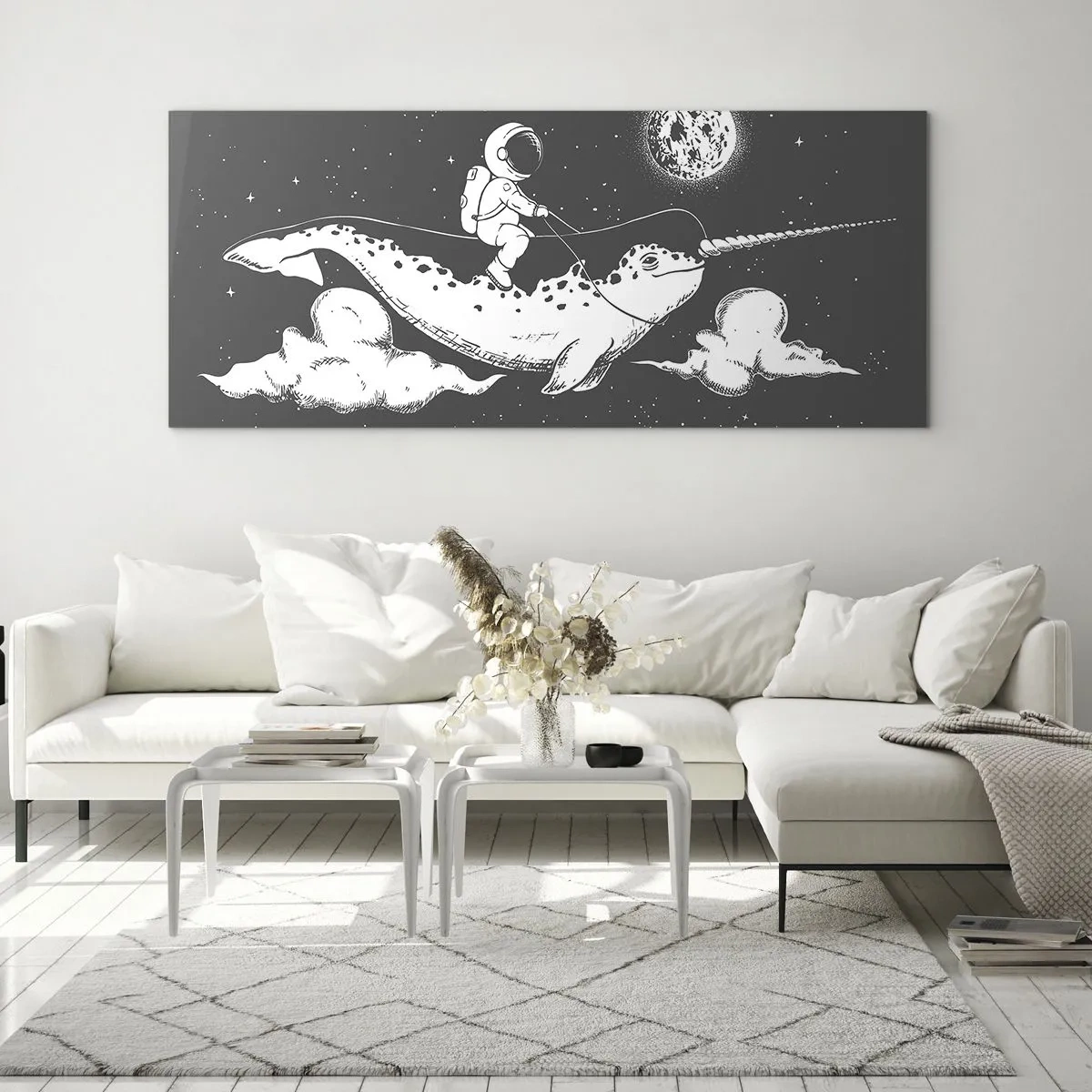 Impression sur verre - Image sur verre - Un astronaute sur le dos d'un narval flottant dans une scène spatiale. - 140x50cm - Cavalier de l'espace - Décoration murale moderne pour le salon et la chambre ARTTOR