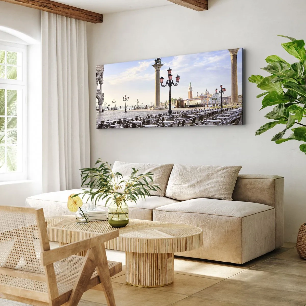Impression sur toile - Image sur toile - Venise, vue de la place avec des colonnes et des tables de café - 160x50cm - Nous vous invitons, tout est prêt - Décoration murale moderne pour le salon et la chambre ARTTOR