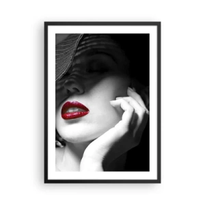 Affiche dans un cadre noir - Poster - Portrait d'une femme au chapeau et aux lèvres rouges - 50x70cm - Étude écarlate - Décoration murale moderne pour le salon et la chambre ARTTOR