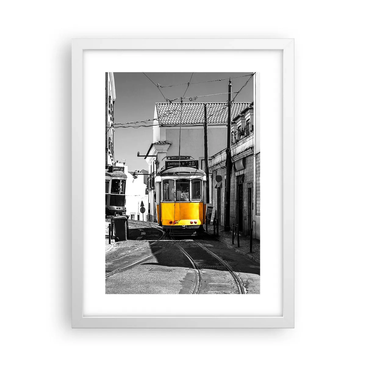 Affiche dans un cadre blanc - Poster - L'âme de Lisbonne - 30x40 cm