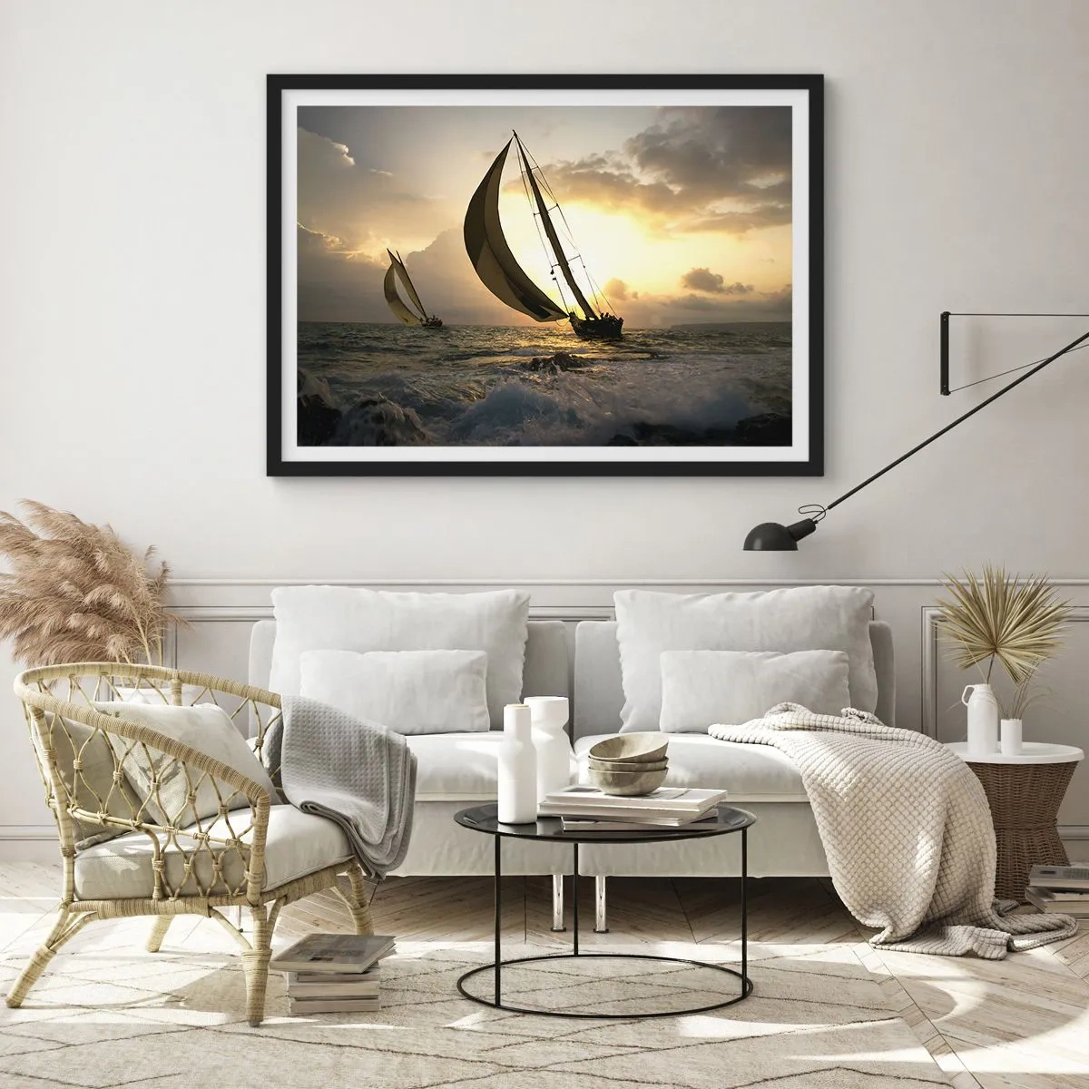 Affiche dans un cadre noir - Poster - Voiliers en mer au coucher du soleil - 70x50cm - Avec le vent et contre le vent - Décoration murale moderne pour le salon et la chambre ARTTOR