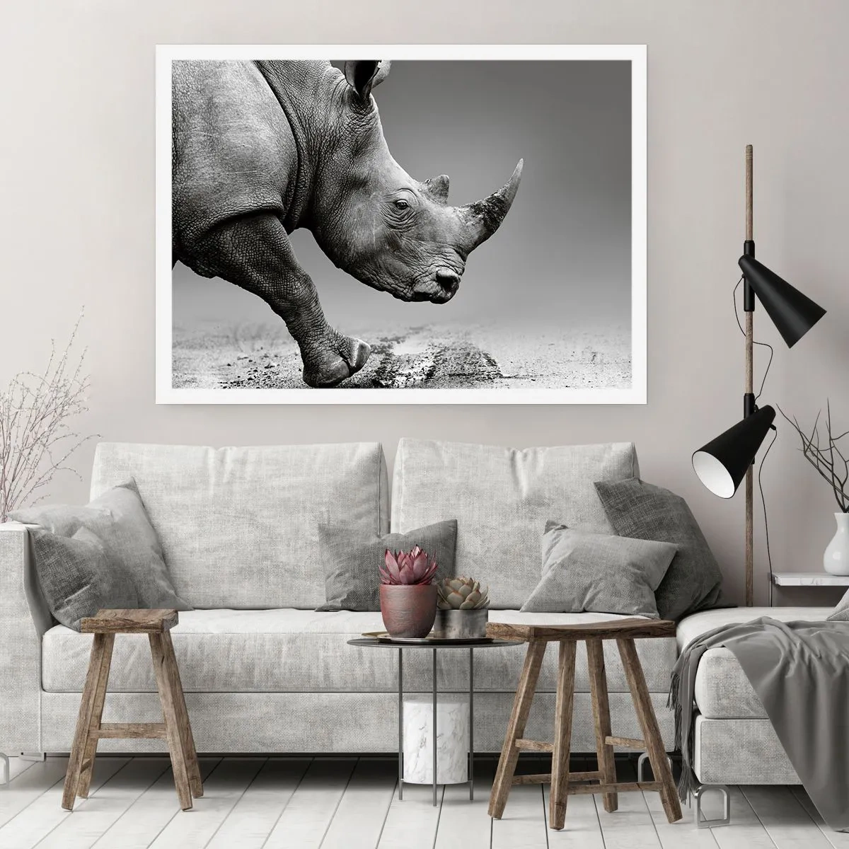 Affiche - Poster - Portrait d'un rhinocéros sur fond de désert gris - 100x70cm - Force inarrêtable - Décoration murale moderne pour le salon et la chambre ARTTOR