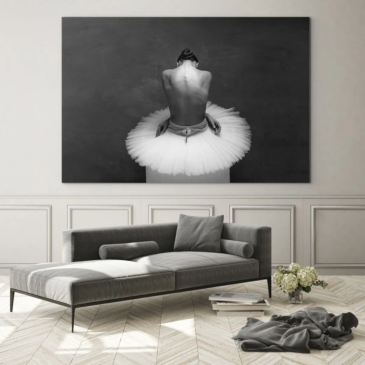 Impression sur verre - Image sur verre - Une ballerine assise dans une jupe en tulle contre une ombre - 100x70cm - C'est justement en train de fleurir - Décoration murale moderne pour le salon et la chambre ARTTOR