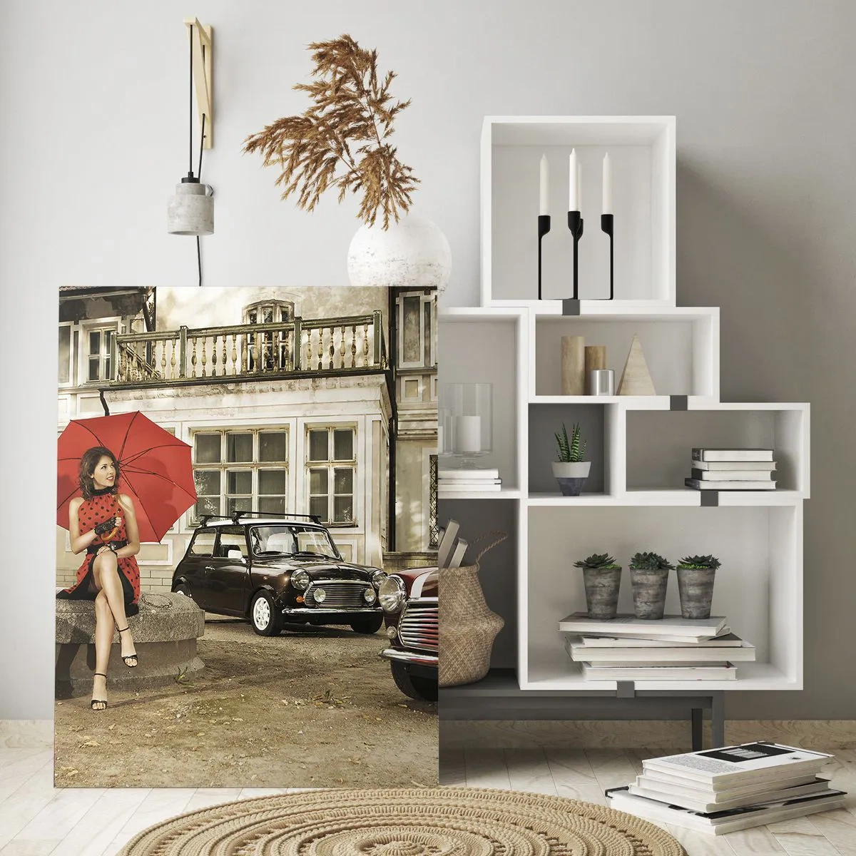 Impression sur verre - Image sur verre - Femme avec un parapluie rouge et des voitures classiques - 50x70cm - Un mini-voyage sentimental - Décoration murale moderne pour le salon et la chambre ARTTOR