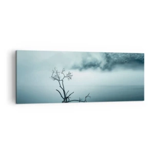 Impression sur toile - Image sur toile - Un arbre solitaire dans l'eau entouré de brouillard et de montagnes - 140x50cm - D'eau et de brouillard - Décoration murale moderne pour le salon et la chambre ARTTOR