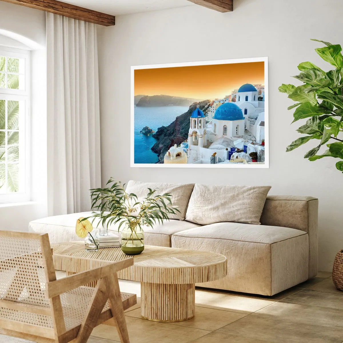 Affiche - Poster - Vue de Santorin avec des bâtiments blancs et une mer bleue - 100x70cm - Santorin - blotti contre les rochers - Décoration murale moderne pour le salon et la chambre ARTTOR