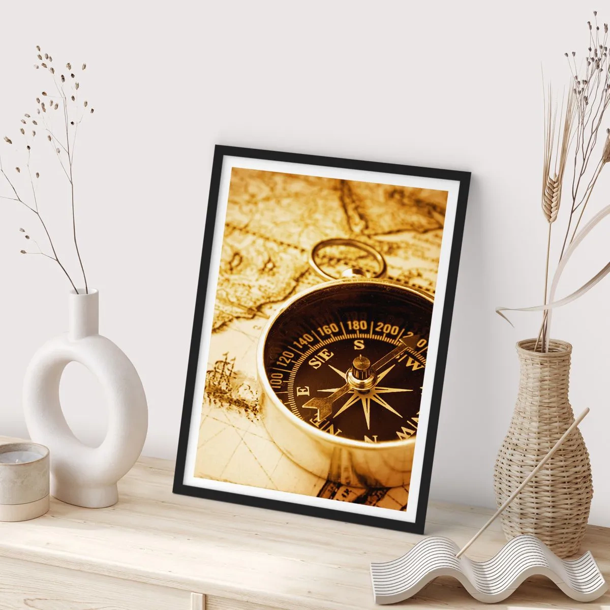 Affiche dans un cadre noir - Poster - Est ou ouest? - 61x91 cm