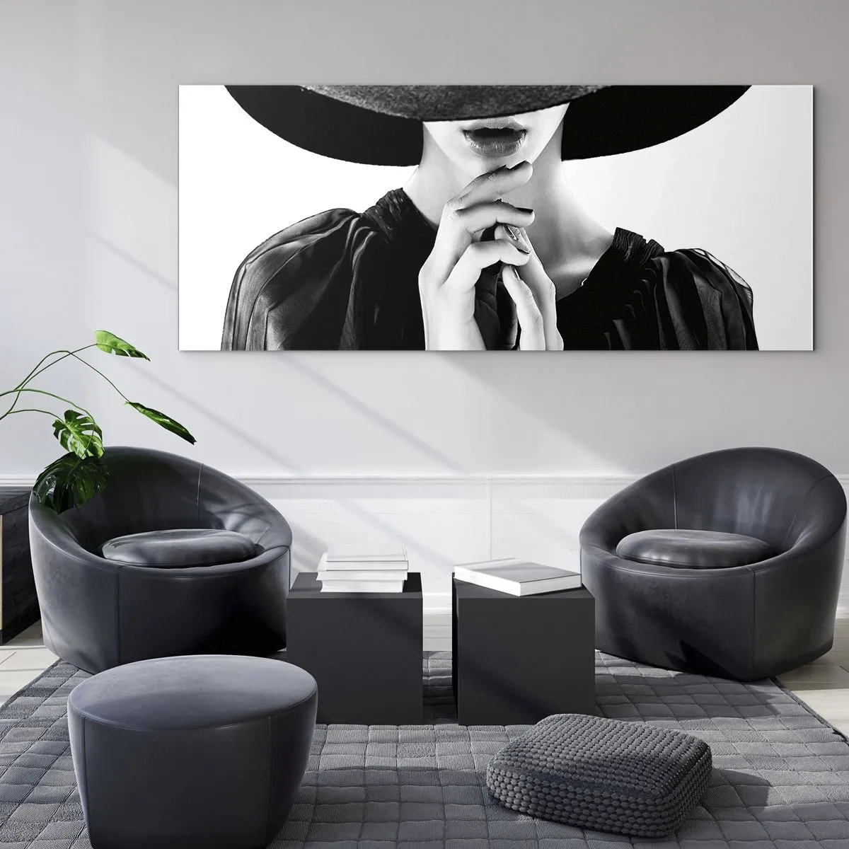 Impression sur verre - Image sur verre - Femme élégante portant un grand chapeau dans des tons de noir et blanc - 120x50cm - Beauté cachée - Décoration murale moderne pour le salon et la chambre ARTTOR