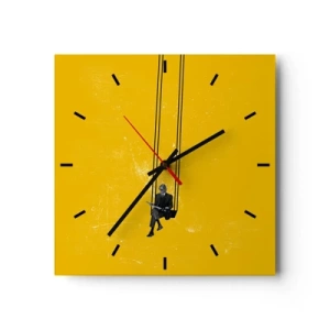 Horloge murale - Pendule murale - Une personne sur une balançoire sur un fond jaune intense - 30x30cm - Un jour comme tous les jours - Décoration murale moderne pour le salon et la chambre ARTTOR