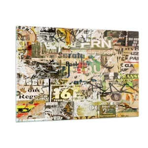 Impression sur verre - Image sur verre - Une composition artistique d'affiches, d'inscriptions et de graffitis - 120x80cm - Oh, il se passe quelque chose... - Décoration murale moderne pour le salon et la chambre ARTTOR