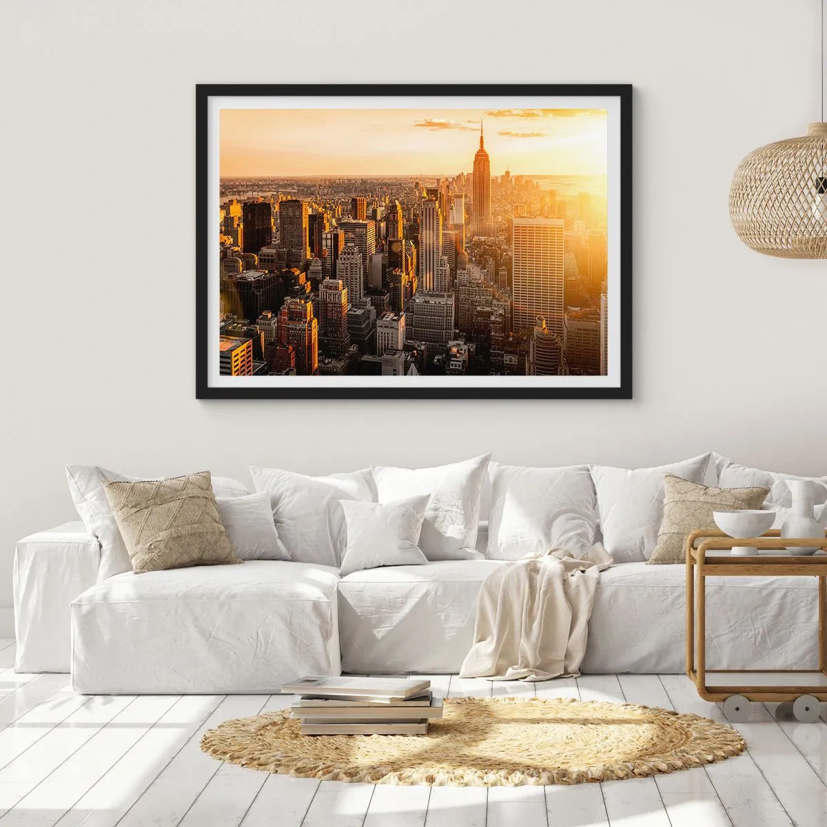 Affiche dans un cadre noir - Poster - Skyline de New York au coucher du soleil avec vue sur l'Empire State Building - 70x50cm - Grandir au soleil - Décoration murale moderne pour le salon et la chambre ARTTOR