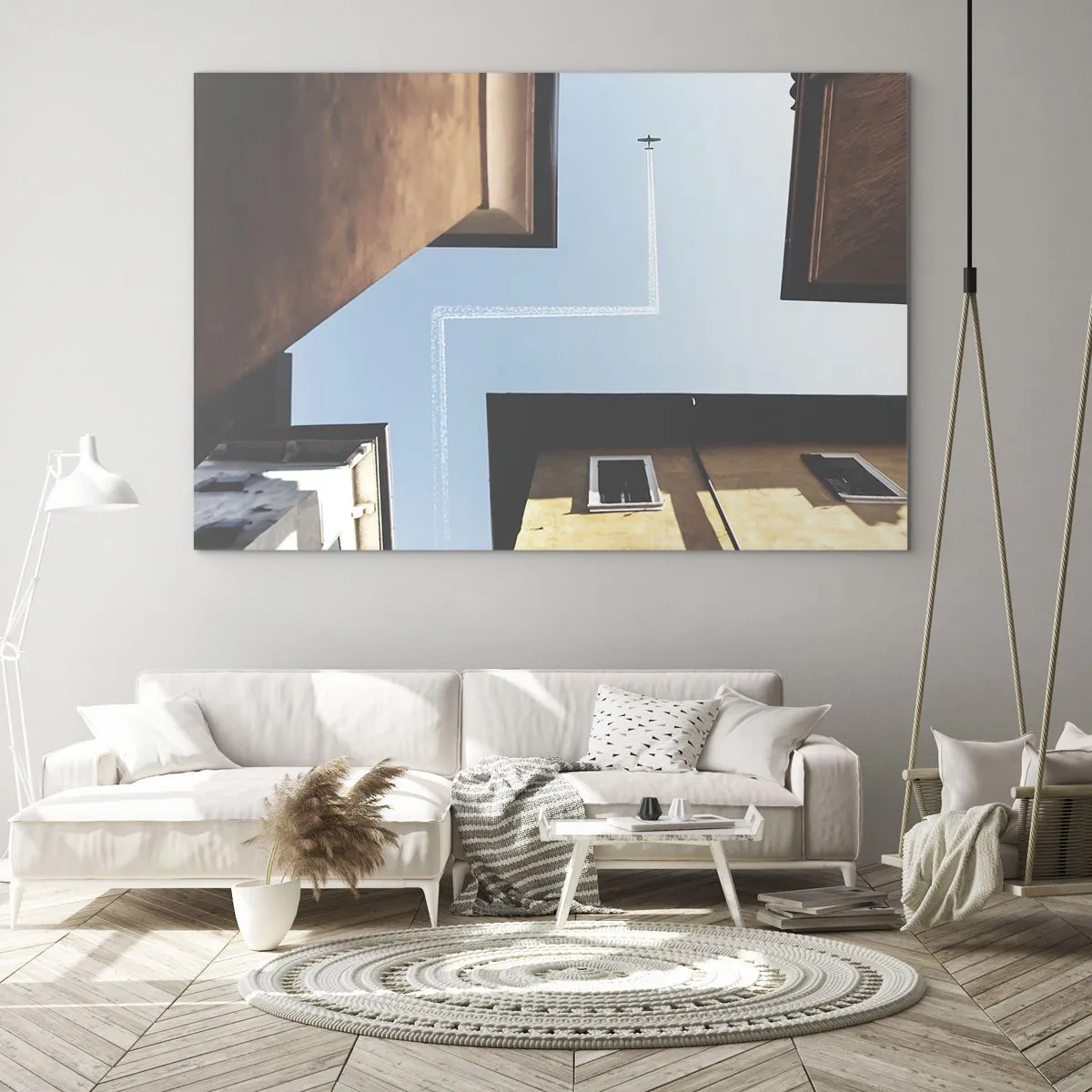 Impression sur verre - Image sur verre - Un avion au-dessus de la ville vu depuis une cour entre des immeubles - 70x50cm - Au-dessus du labyrinthe de la ville - Décoration murale moderne pour le salon et la chambre ARTTOR