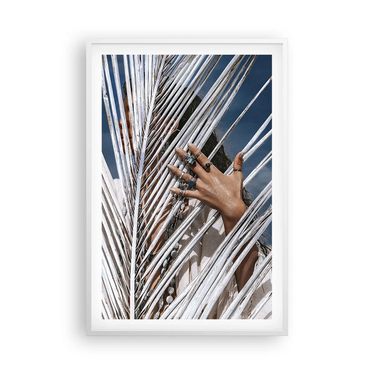 Affiche dans un cadre blanc - Poster - Fille de chaman ? - 61x91 cm