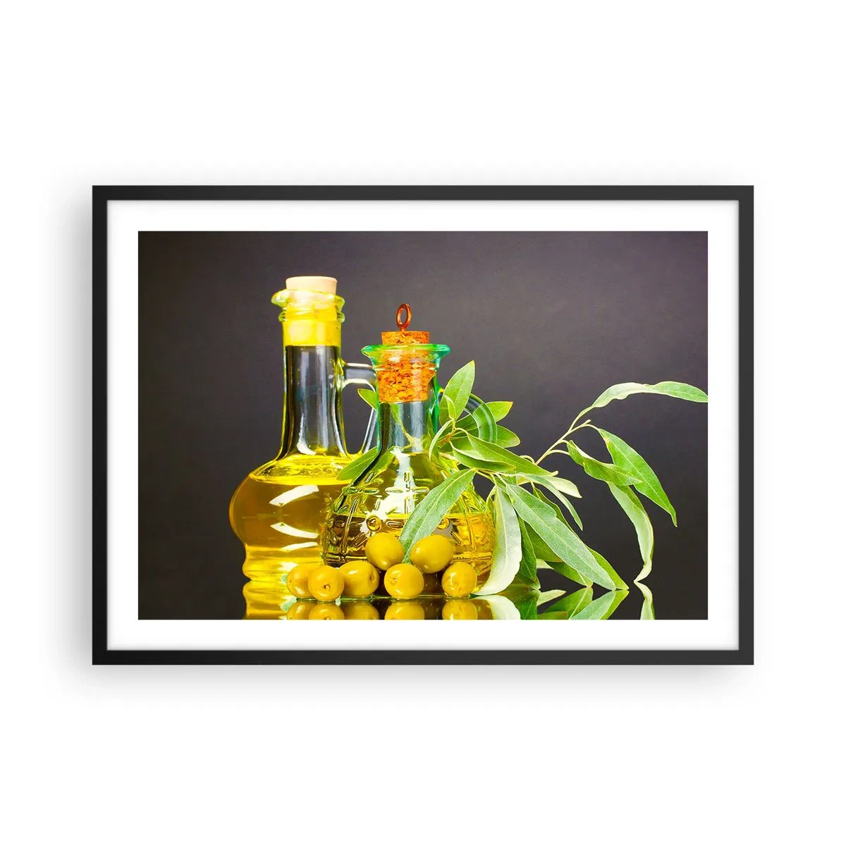 Affiche dans un cadre noir - Poster - Bouteilles d'huile d'olive et branches d'olivier - 70x50cm - Nature morte aux olives et à l'huile d'olive - Décoration murale moderne pour le salon et la chambre ARTTOR