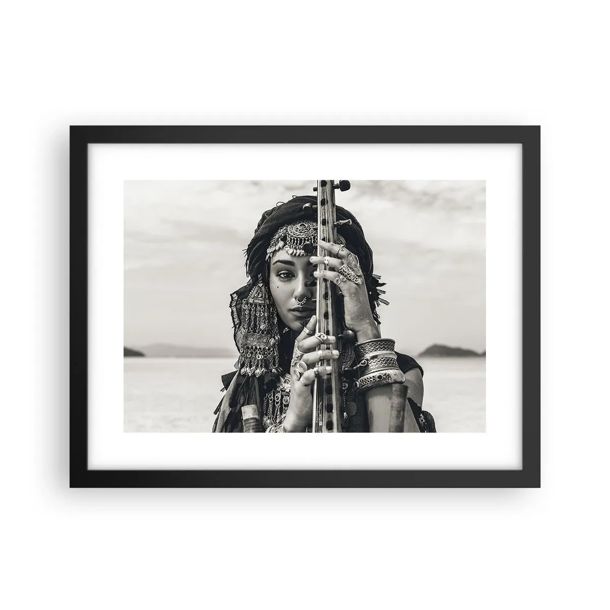 Affiche dans un cadre noir - Poster - Musique de l'Orient elle-même - 40x30 cm