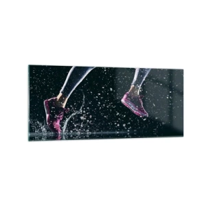 Impression sur verre - Image sur verre - Une prise de vue dynamique d'une course sous la pluie sur fond noir - 120x50cm - Combien de force dans les jambes - Décoration murale moderne pour le salon et la chambre ARTTOR